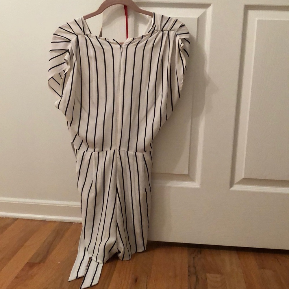 Romper - Picture 2 of 3